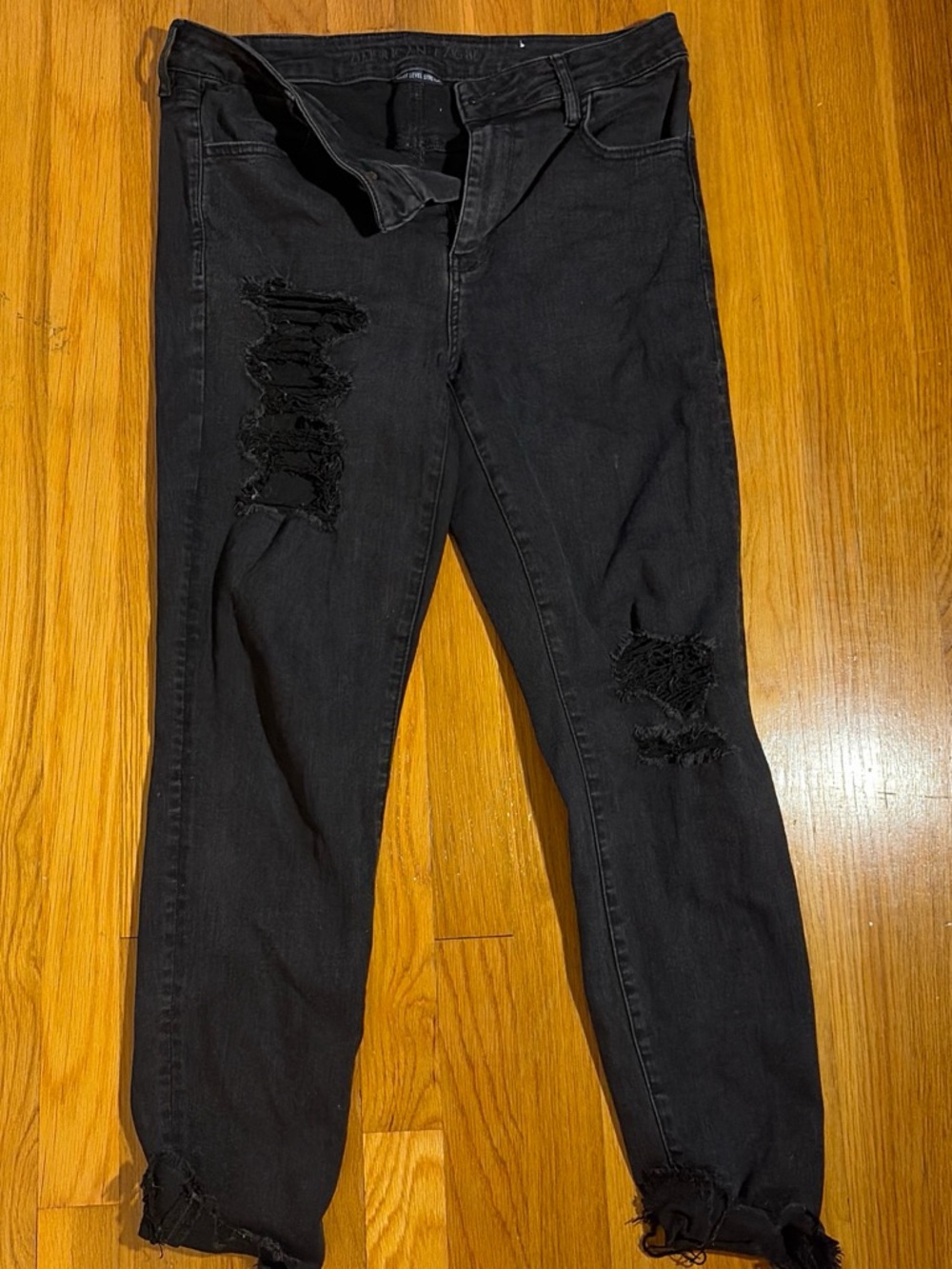 American Eagle Outfitters Black Distressed Skinny Jeans